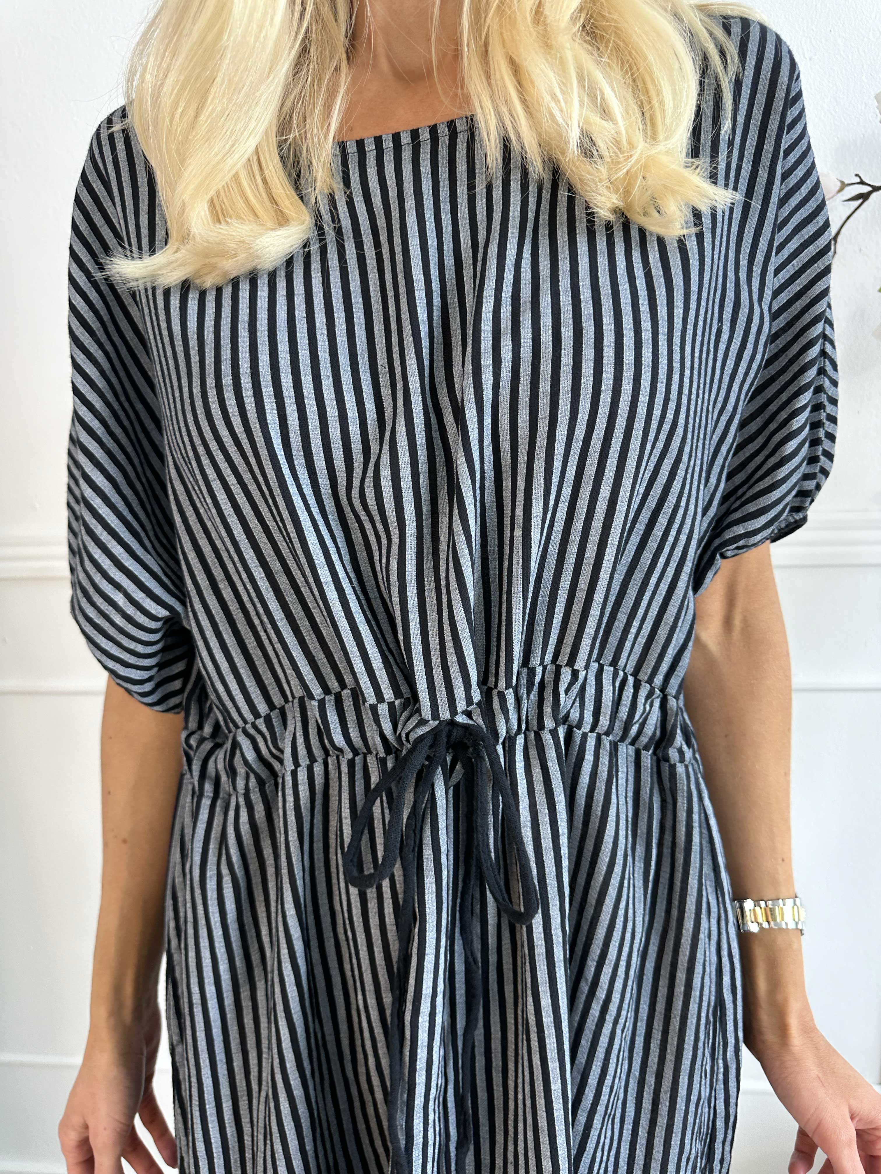 Ellie - Lång bomullsklänning med knytband i midjan